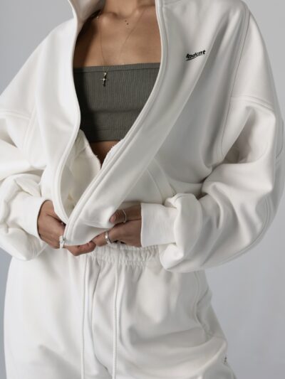 MILKY RAGLAN ZIP SWEAT - Image 4