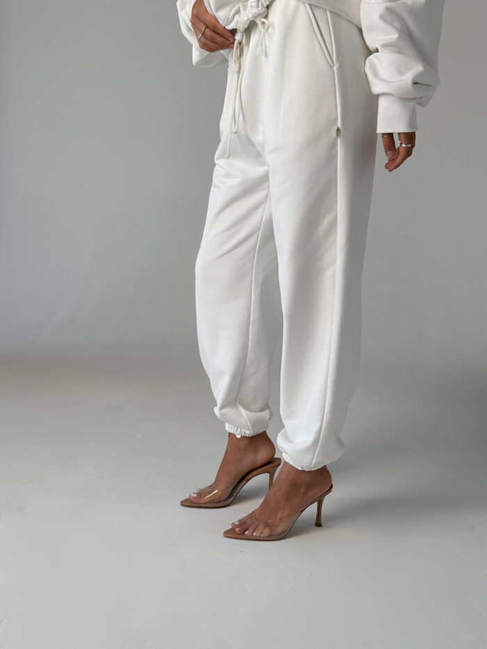 MILKY JOGGERS