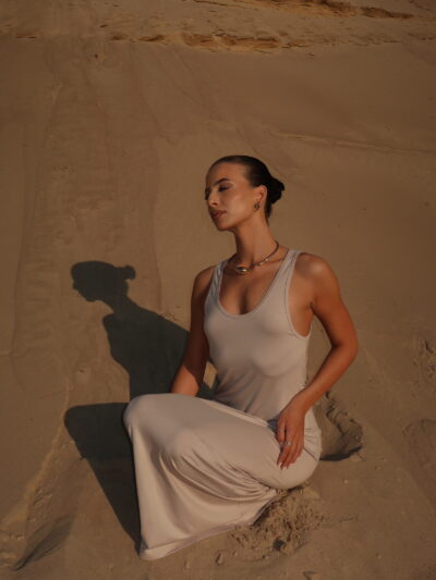 EMIRA DRESS IN NUDE - Image 4
