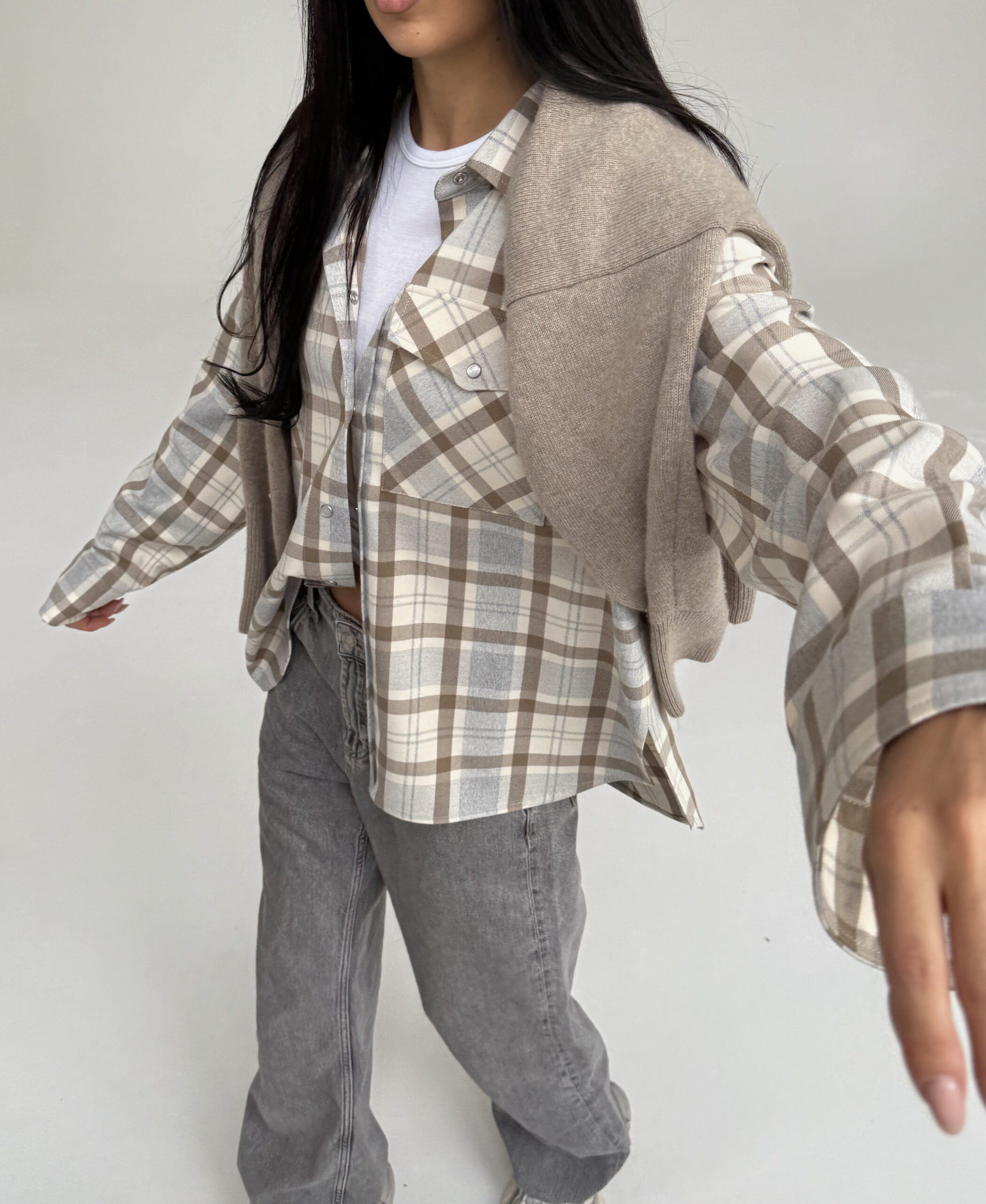 DADDY'S SHIRT IN CREAMY GRAY (WRINKLE-FREE) | SHIPPING 11.14 - Image 3